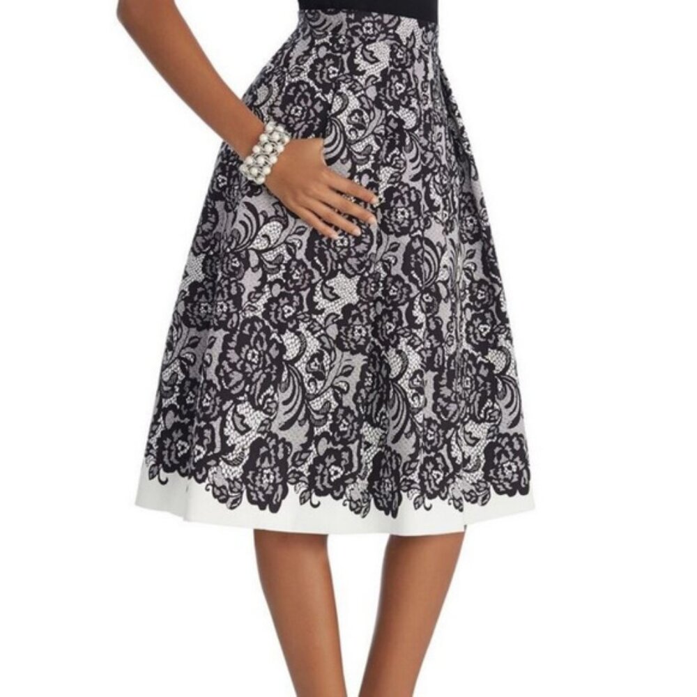White House Black Market Lace Print Skirt size 00